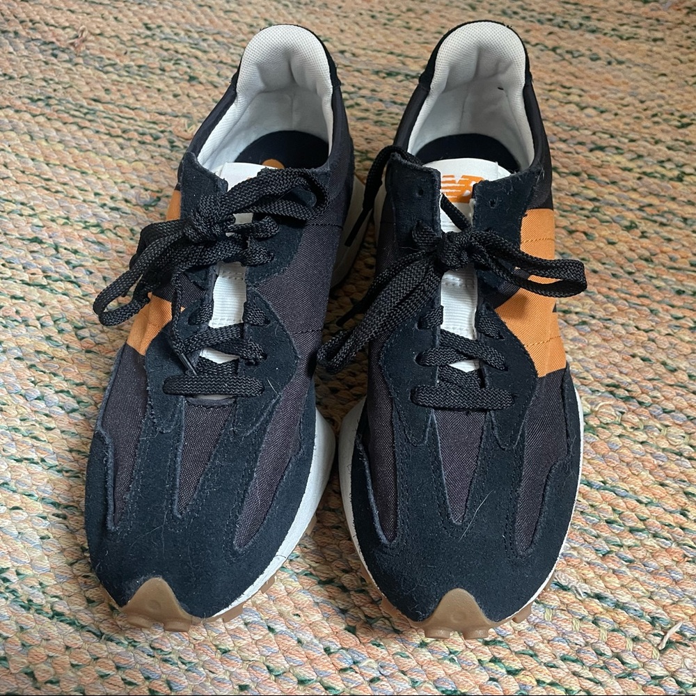 New Balance 327 Sneakers
